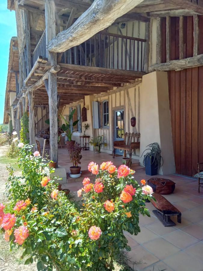 Ferme Ahoco Chambre D'Hotes Residence D'Artistes Lavit Exterior photo